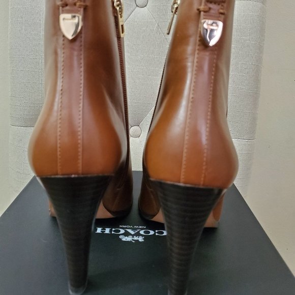 Coach "Jemma" brown ankle booties - Picture 4 of 7